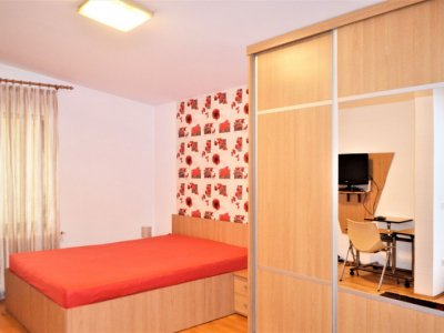 Dacia - Studio 60mp, bloc nou