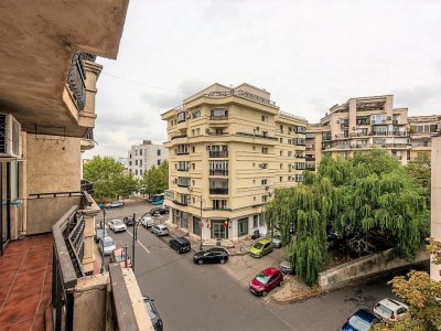 Unirii - Negru Voda, apartament 2 camere spatios, 70 mp.