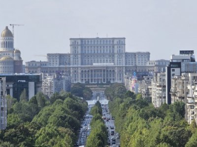 MEGA OCAZIE SE VINDE PENTHOUSES IN ZONA ALBA IULIA/ DECEBAL