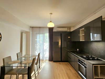 Apartament - terasa 200 mp- complet cu vedere libera si parcare
