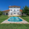 Vilă elegantă cu piscină și ieșire la Lac – Căciulați, Balotești thumb 3
