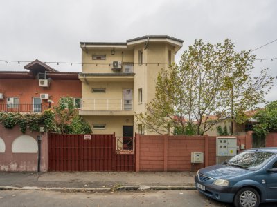 Vila de vanzare Domenii-Ion Mihalache