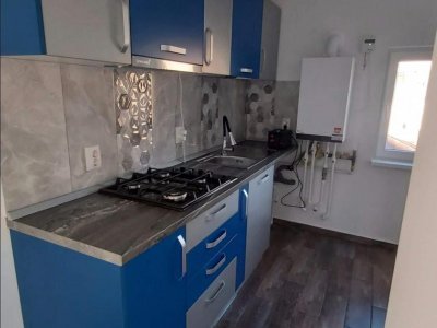 Închiriez camere cu baie proprie – zonă centrală, Moșilor