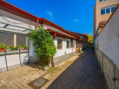 VIILOR - ECHINOCTIULUI, CASA 211 MP UTILI, LOT 460 MP!
