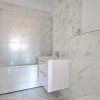 Apartament Modern cu Vedere la Lac - Complex Privat pe Malul Lacului     thumb 8