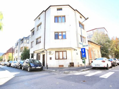 GARA DE NORD-CUZA VODA, GARSONIERA IN  VILA, PARTER, MOBILATA PENTRU BIROU!