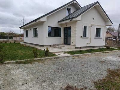 Oportunitate! Casa la sol proiect deosebit, 3 camere, Valu lui Traian!