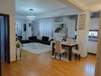 Oportunitate! Apartament 3 camere, mobilat utilat lux, zona școala 8!