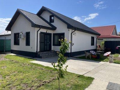 Oportunitate! Casa la sol, 3 camere, mobilata si utilata, Valu lui Traian!