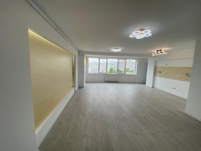 Tomis III - Adamclisi - Apartament cu 3 camere , renovat complet, bloc 2011.