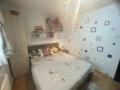 Apartament cu 4 camere în zona Dacia, lângă Biserica Albă