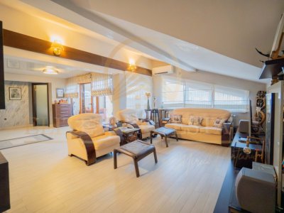 Dimineti cu soare si seri linistite in familie – Apartament 4 camere, Inel 2