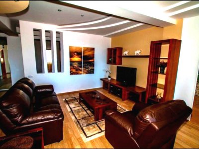 PIATA OVIDIU - apartament 3 camere , 180 mp, 