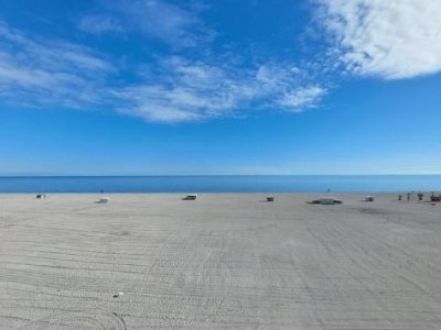 PENTHOUSE cu vedere frontală la mare – Mamaia, zona Hotel Lido–Vega