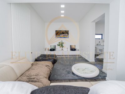 Mamaia Nord – Vanzare Apartament 3 camere, 101,17 mp utili, mobilat premium