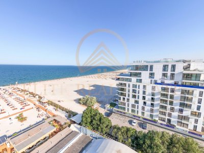 Stațiunea Mamaia - Vânzare apartament cu 2 camere, 2 bai, la 2 pasi de mare.