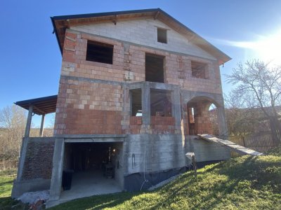 Casa spatioasa Stefanesti, Arges. Comision 0%