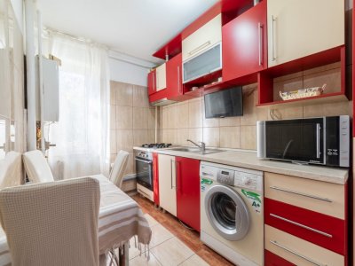 0% Comision De Vanzare Apartament 3 camere Pitesti-zona Ultracentrala!