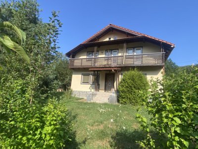 Casa ta de vis la 10 km de Mioveni. Comision 0%