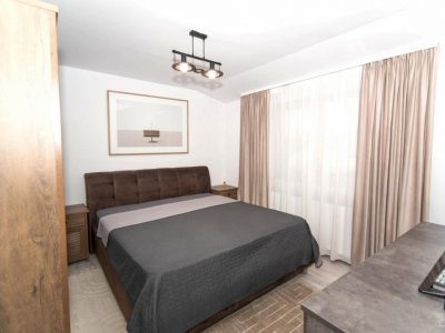 Casa 4 camere langa padure - mobilata si utilata complet - 