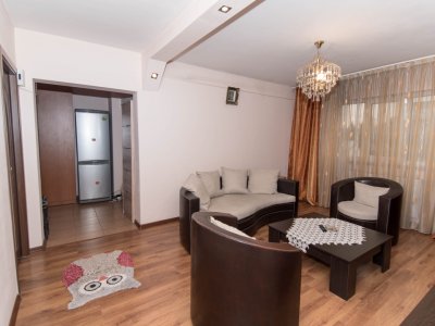 Apartament 3 camere Prundu - decomandat 