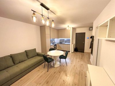 Apt 2 cam de închiriat,terasă mare,parcare inclusă,prima închiriere,Greenfield