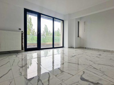 Ideal investitie !Apartament cu 2 camere la cheie in Mamaia pe malul lacului