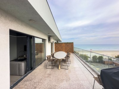 Penthouse Mamaia Nord, zona Makerel, 133.5mp Vedere la Mare