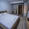 Apartament cu 2 camere in Mamaia Nord la parter  cu terasa generoasa  thumb 4