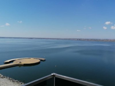 Apartament spatios cu vedere catre lac, Mobilat si Utilat modern 