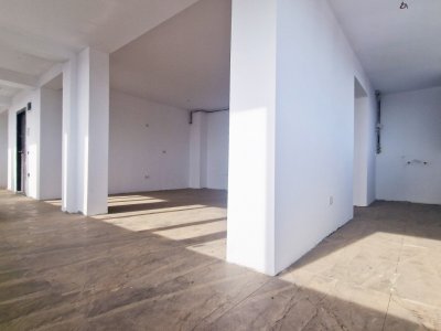 Ap 2 cam la cheie, generos, luminos in zona Compozitori + loc parcare acoperit