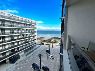 Garsoniera de inchiriat la Stefan Resort, Mamaia cu vedere la mare