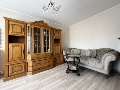 Apartament 4 camere de vânzare în Constanța – zona Casa de Cultură 