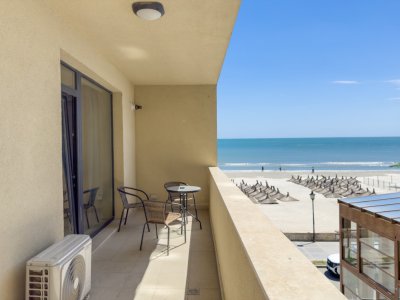 Apartament 2 camere in Mamaia Nord, in prima linie la MARE cu parcare