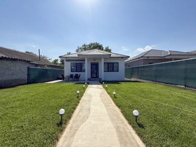  Casă cochetă în Corbu,  mobilalta si utilata  aproape de plaja sălbatică!