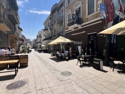 Afacere la CHEIE - Centrul Vechi Constanta - Cocktail Bar - ACCEPT SCHIMB AUTO