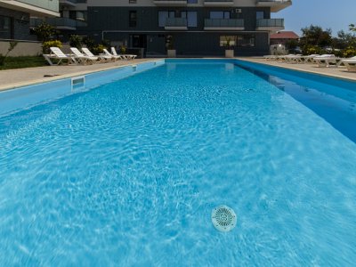 Apartament in ansamblu cu piscina, luminos, bucatarie separată