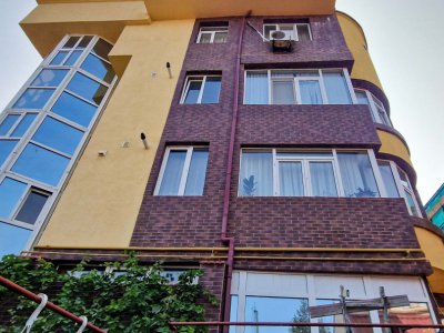 Cladire de vanzare D+P+3E+M, zona Stadion, Pretabil pentru diferite activitati.