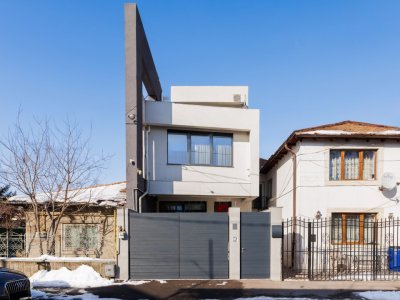 Vilă de vânzare in Constanta, zona Delfinariu cu finisaje premium