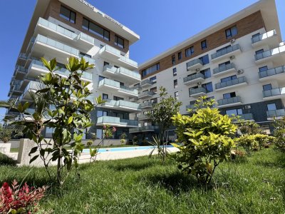 Apartament la parter cu curte proprie in MAMAIA SAT bloc finalizat