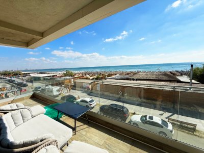 Prima linie -Vedere Frontală la Mare - Apartament in Mamaia Nord