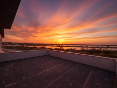 Casa P+1 in Navodari, cartier Midia Sat, vedere spre Lacul Tasaul 