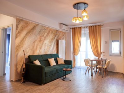Apartament cu 2 camere de închiriat în Mamaia – Vedere la mare, aproape de Lidl 