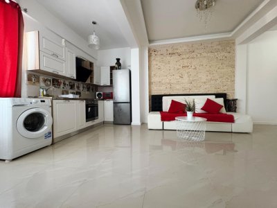 Apartament 2 camere , Mamaia Sat, bloc cu piscina