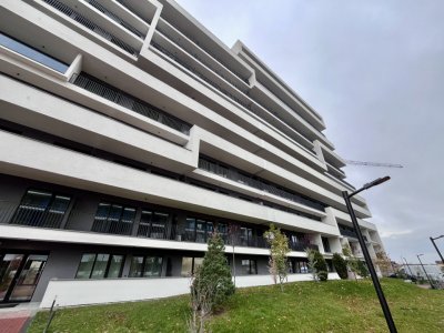 Apartament cu 3 camere în Tractorul 