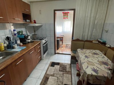 Apartament 2 camere, decomandat situat in zona GARA