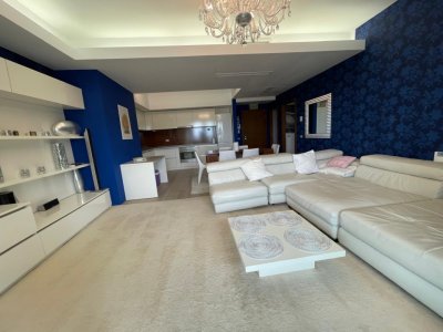 Apartament cu 3 camere cu vedere frontala la mare in zona FALEZA NORD