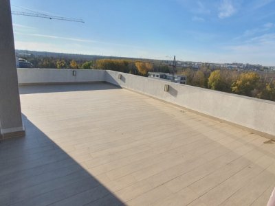 Penthouse, 3 camere, decomandat situat in zona TOMIS NORD