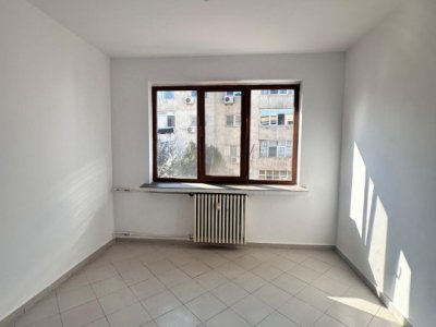 Garsoniera situata in zona FAR