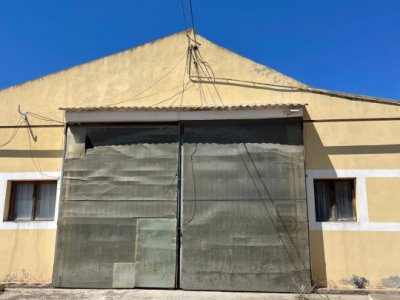 Hală situată în Ovidiu